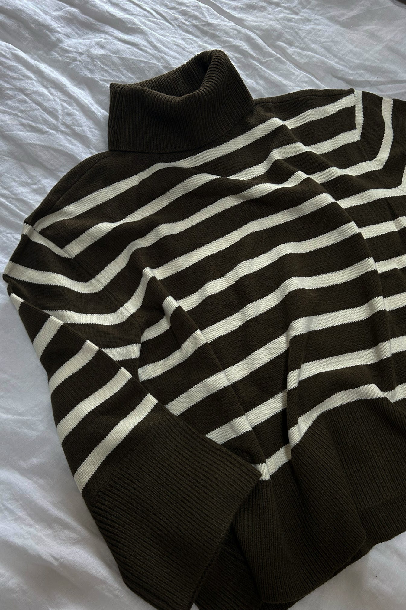 WWW striped turtle neck sweater