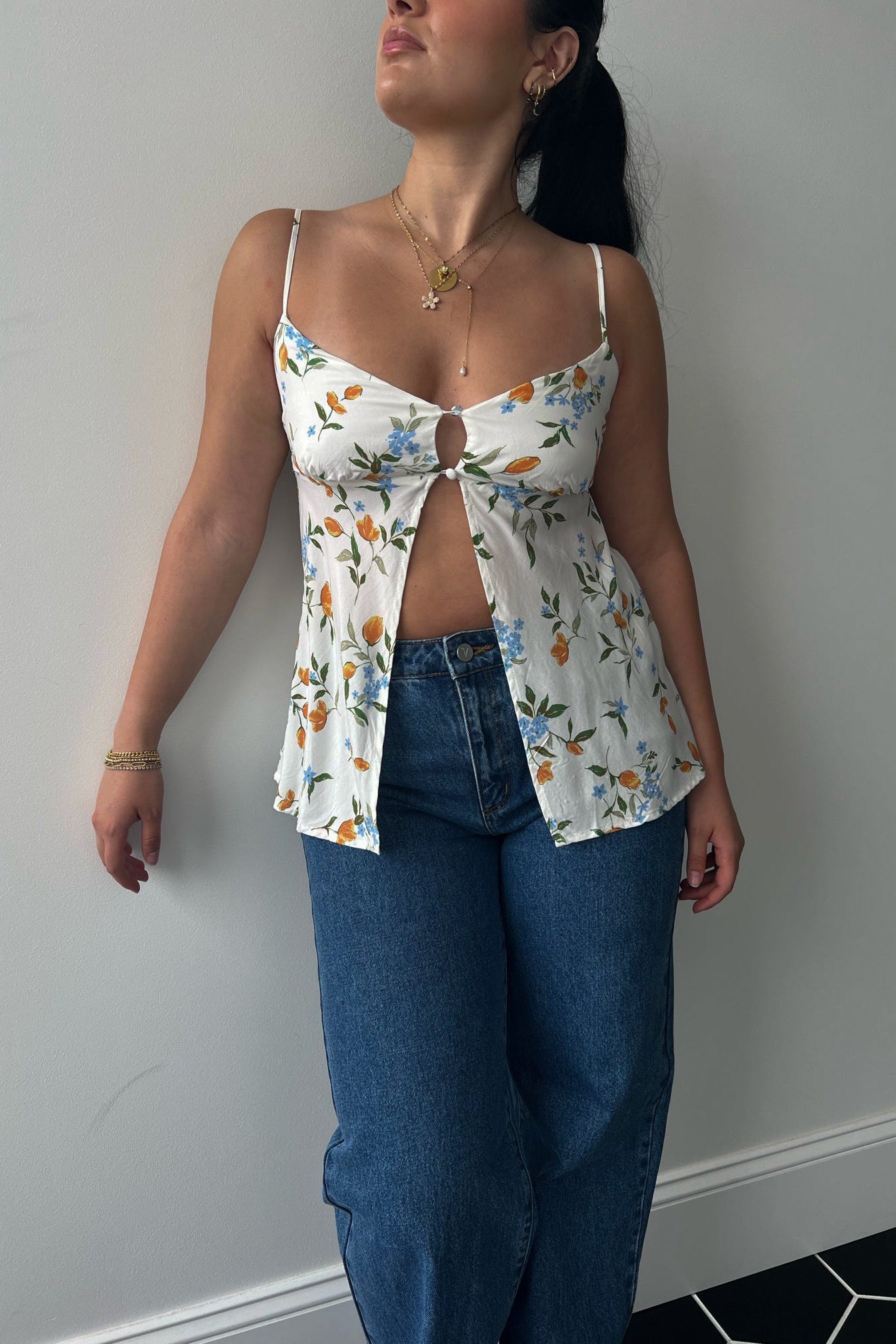 Bri Set Top