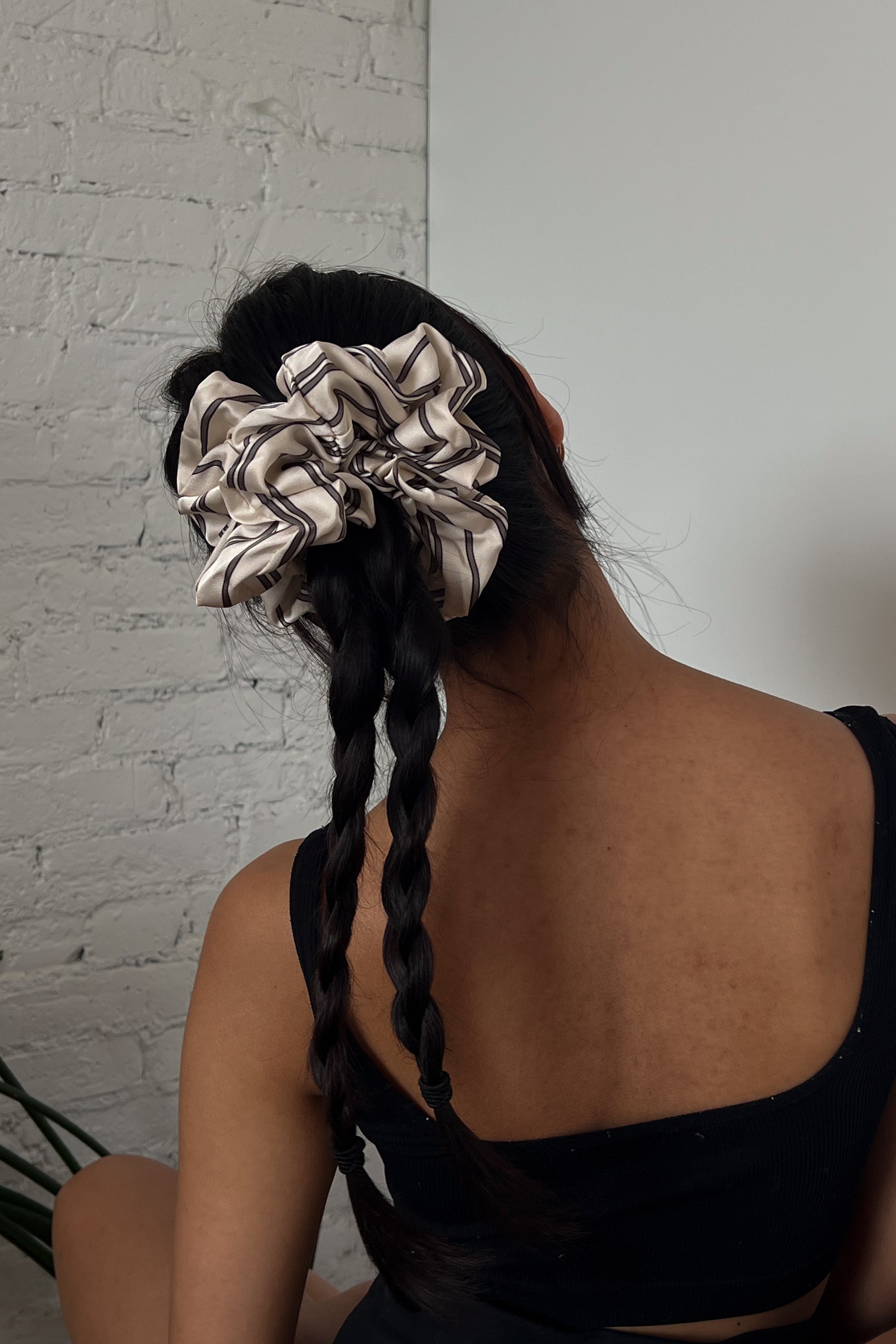 It Girl Scrunchie