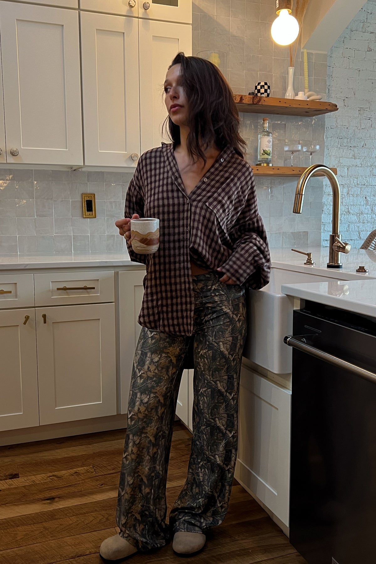 Hollows Pants