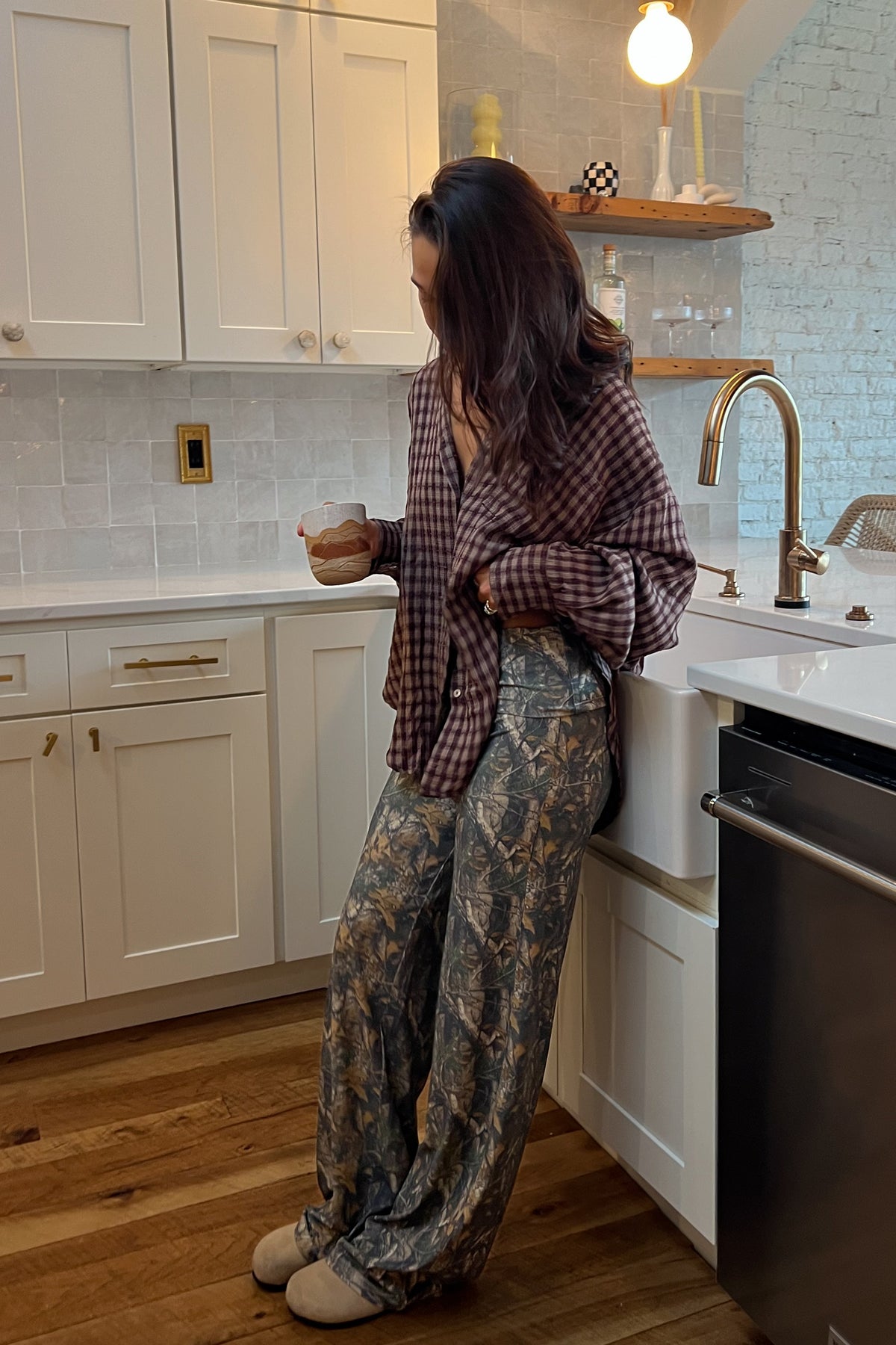 Hollows Pants