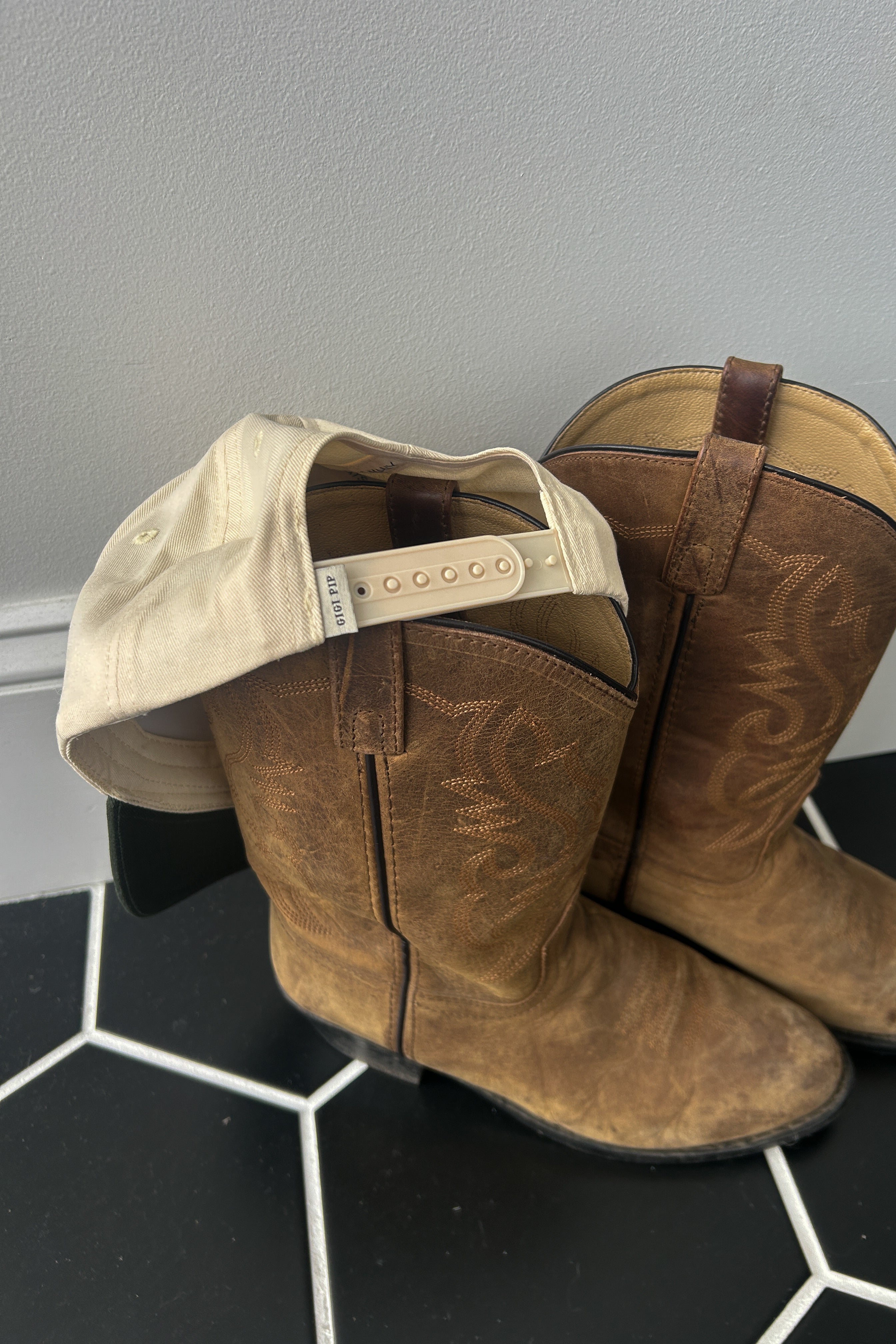 GIGI PIP Sports Trucker