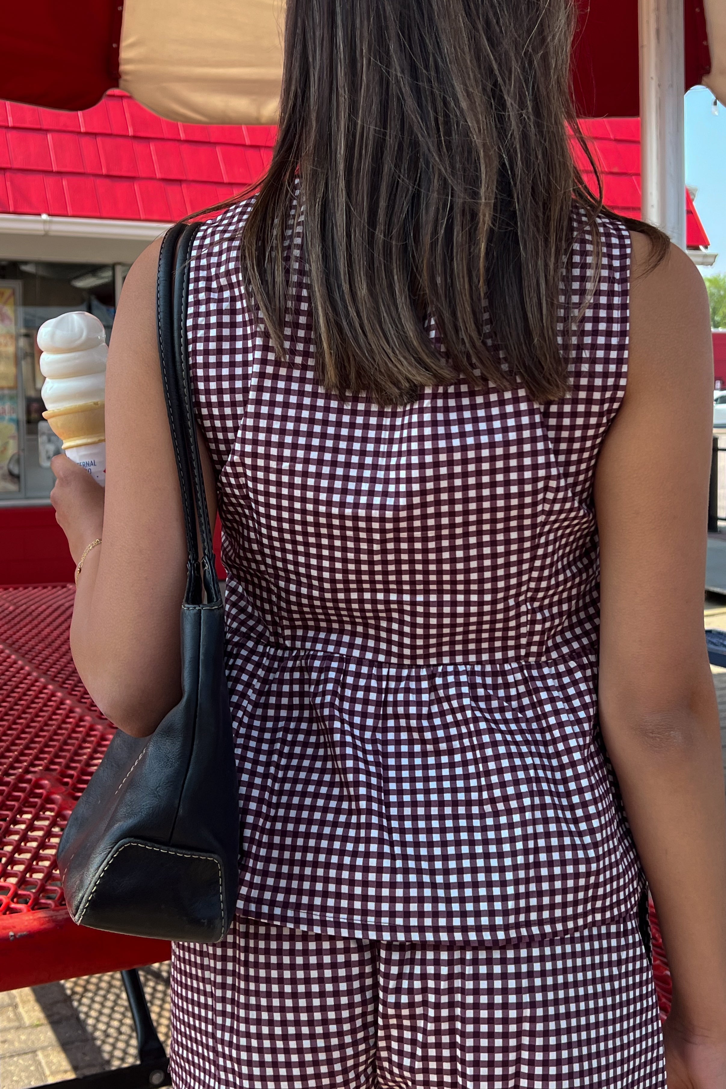 Parade Set Top