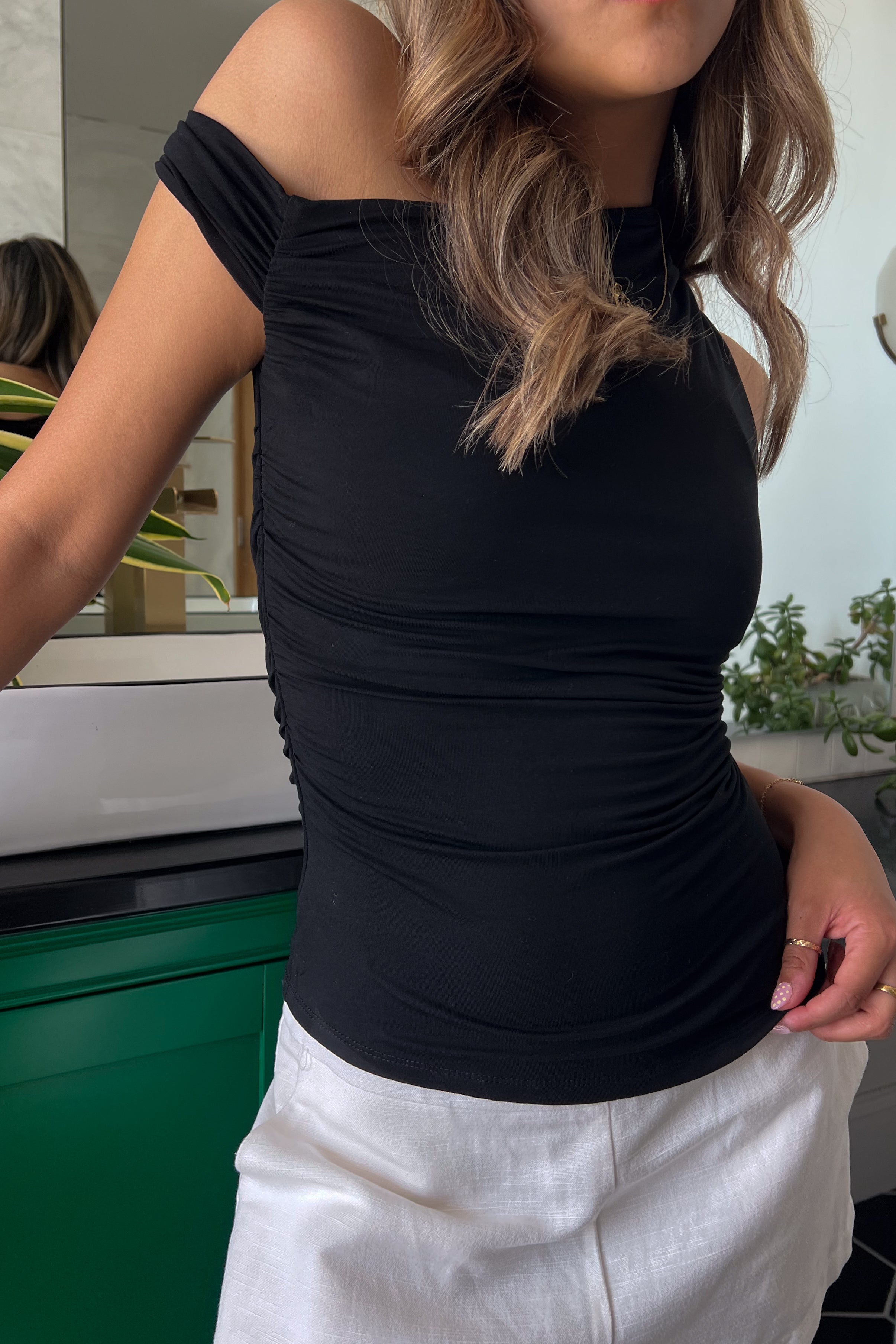 Julianne Top