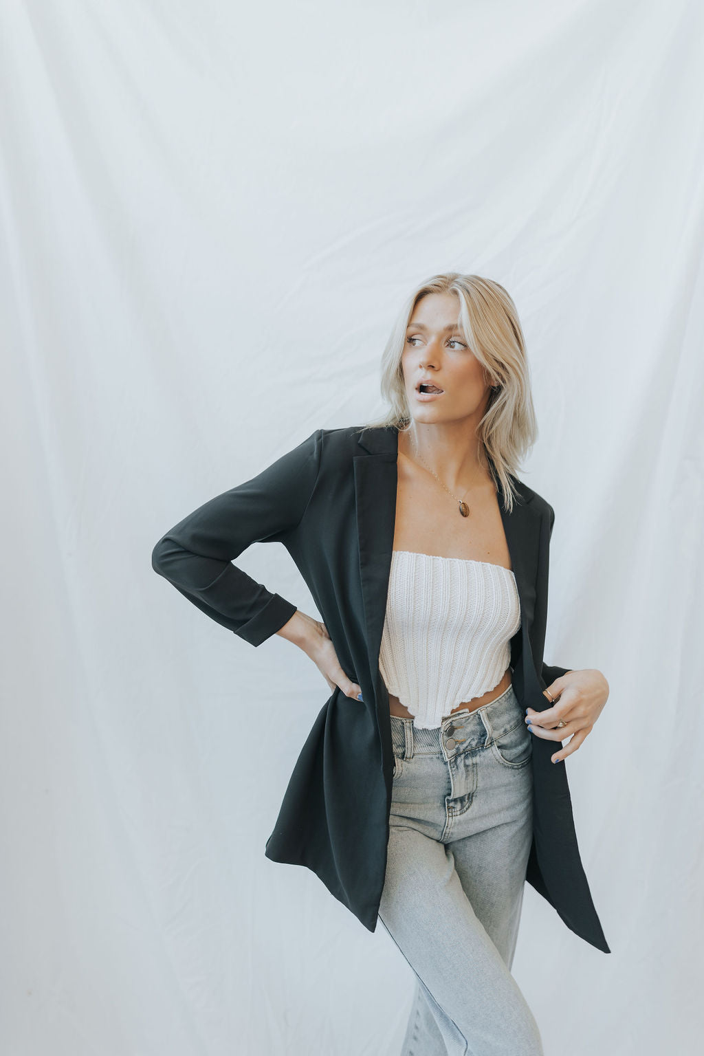 Izzy Blazer - Cropped Sleeve