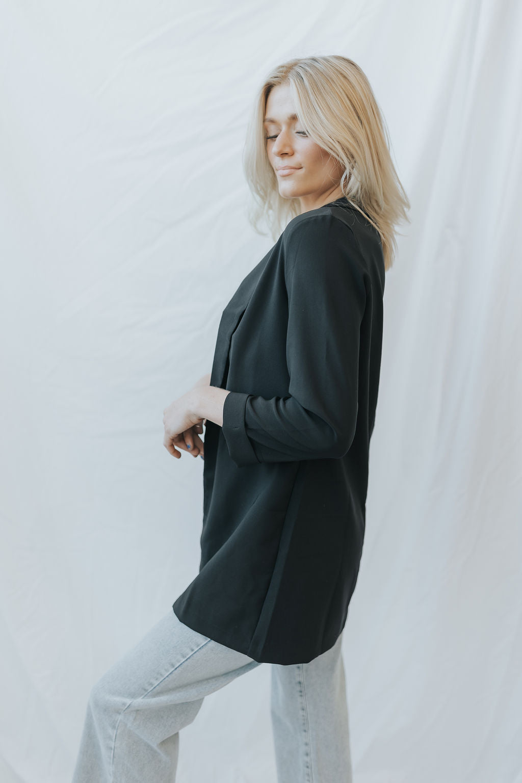Izzy Blazer - Cropped Sleeve