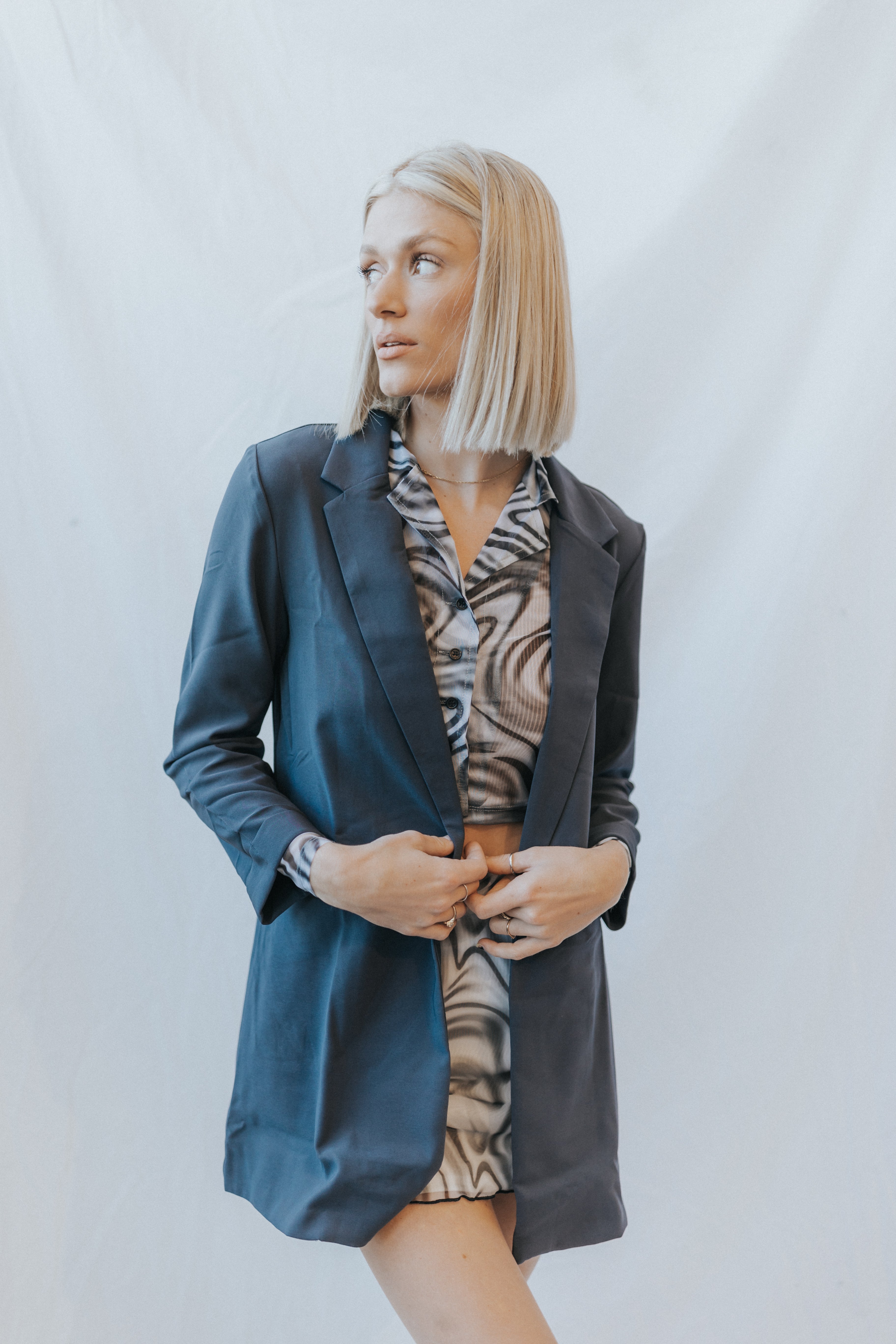 Izzy Blazer - Cropped Sleeve