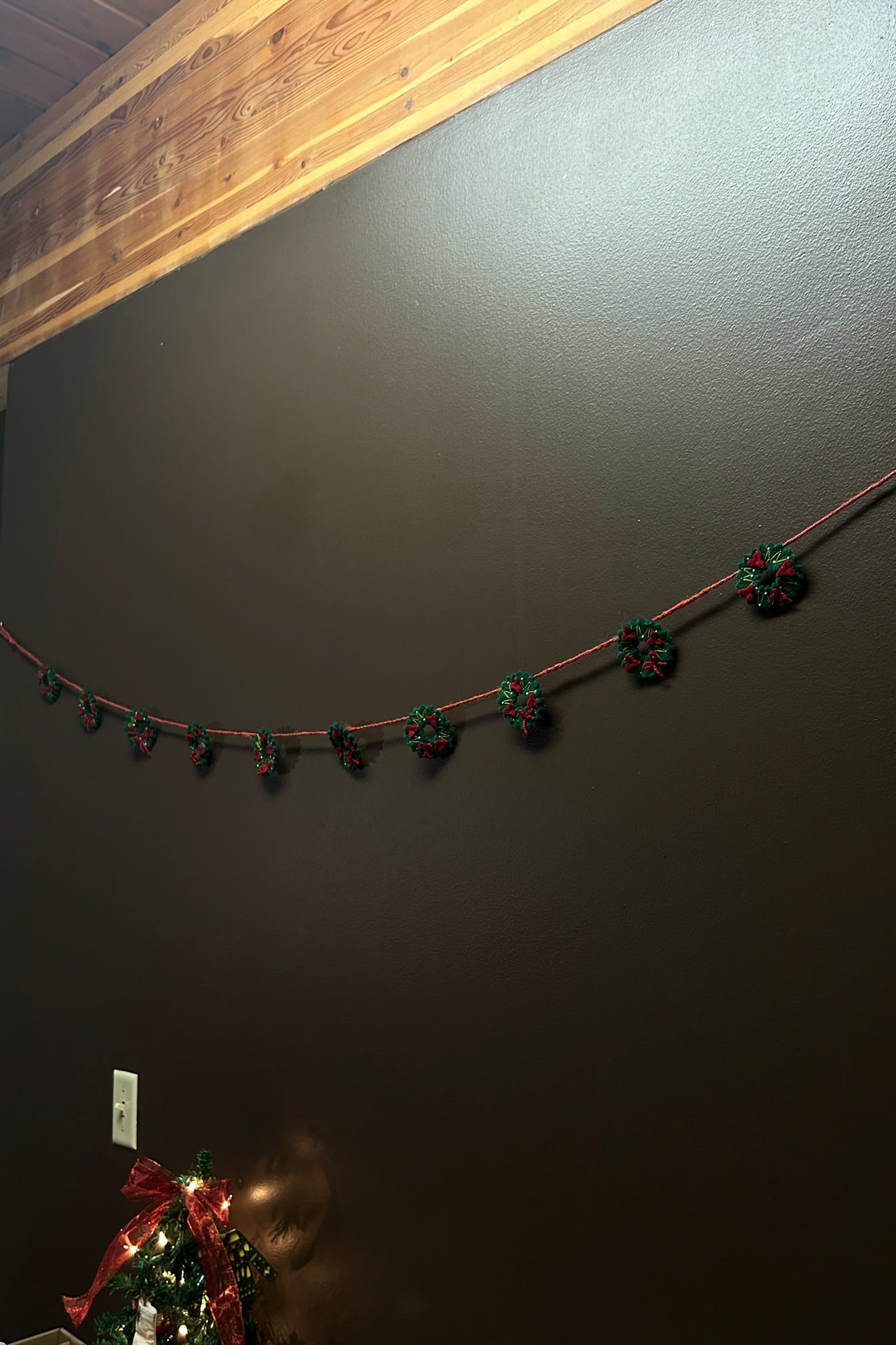 Holiday Wreath Garland