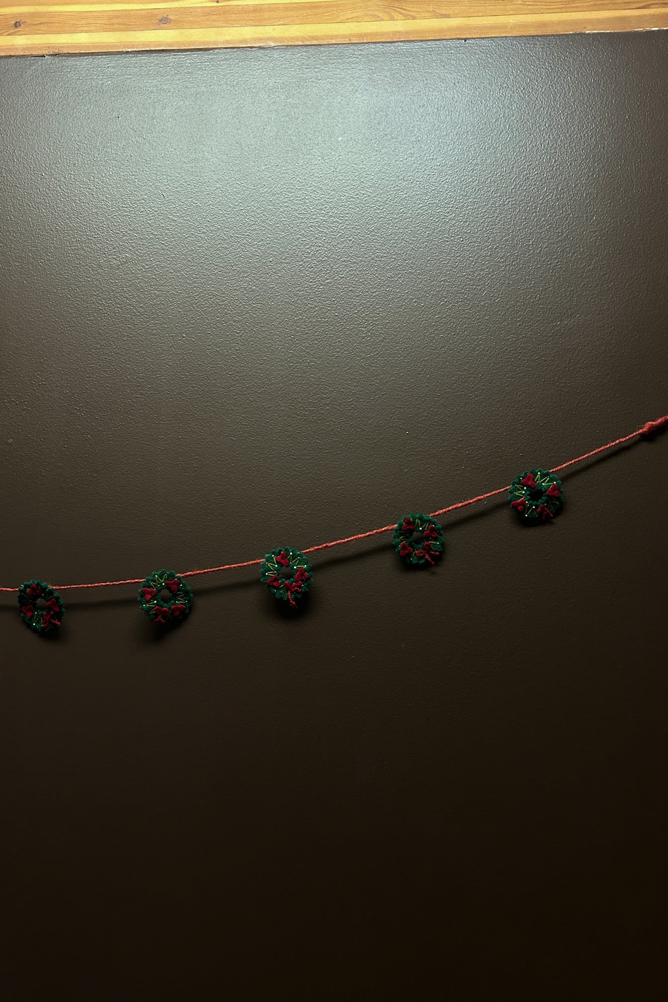 Holiday Wreath Garland