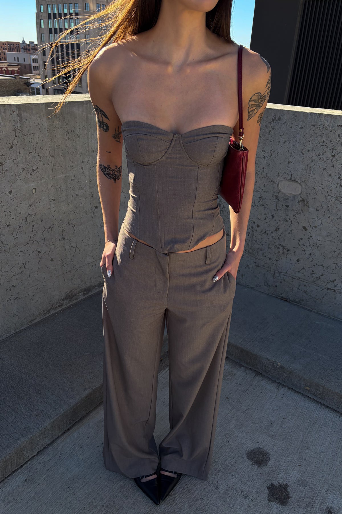 Becomes Her Set Top