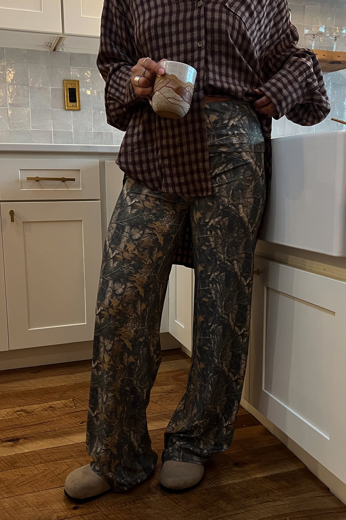 Hollows Pants