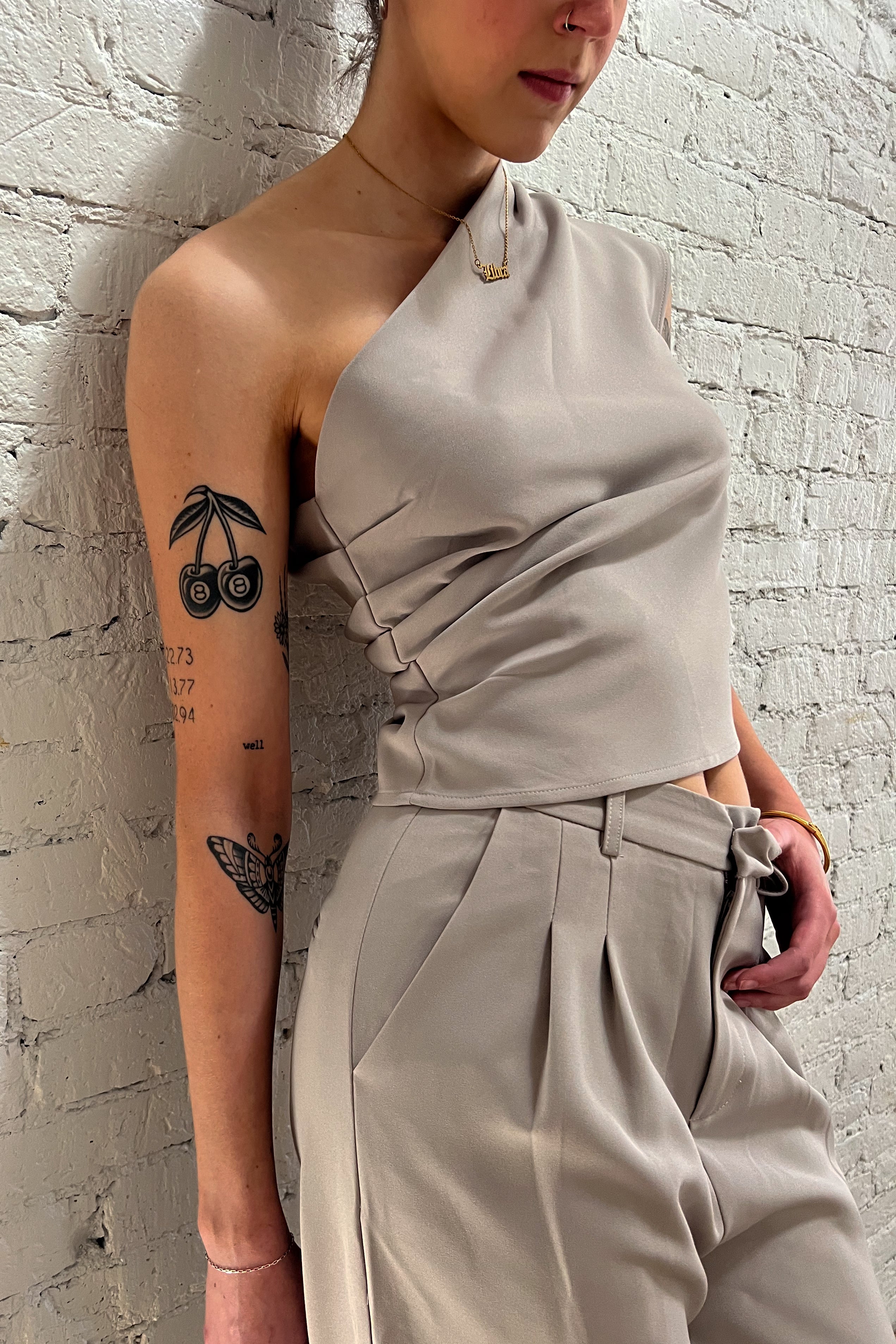 Tailored Set Top
