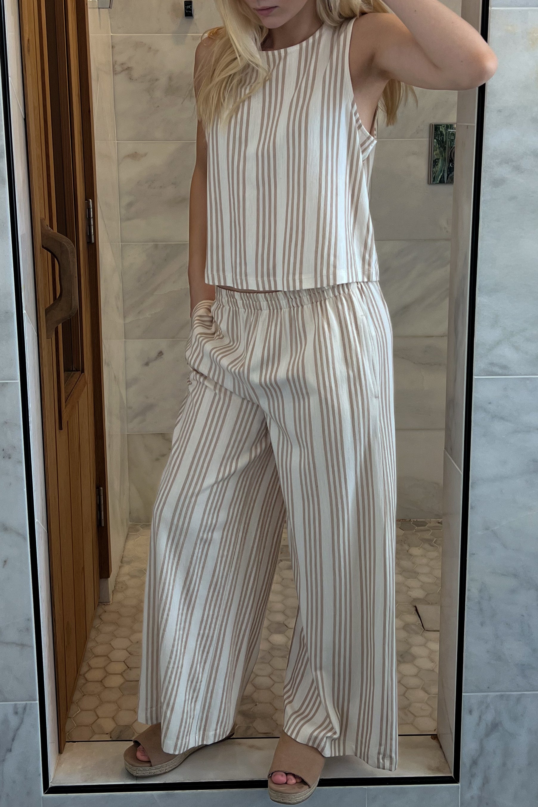 Aria Set Top